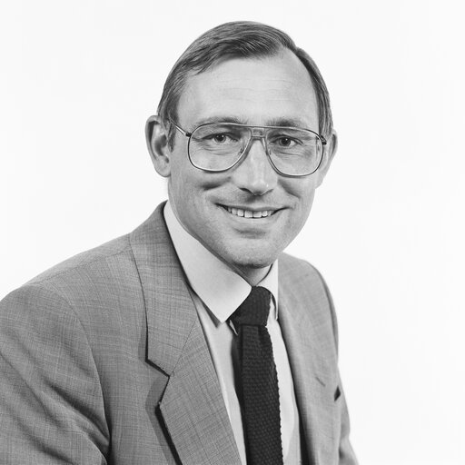 Portrait of MEP David M CURRY