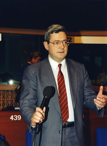 Suriet 1: Bruno GOLLNISCH at the European Parliament