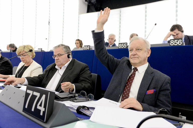 Photo 2 : Boleslaw PIECHA during plenary session week 05 2016 in Strasbourg