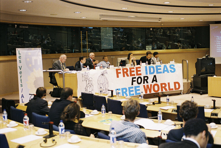 Photo 1: Conference on software licensing - Free ideas for a free world