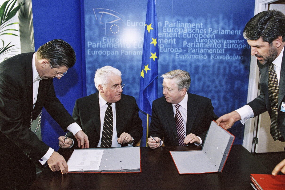 Formal Signature of Lex Texts in the presence of the Council, represented by Irish European Affairs Minister