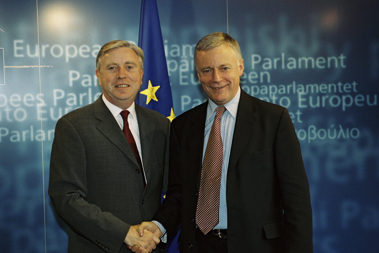 Pat COX EP President meets John MONKS, General Secretary of the Trades Union Congress