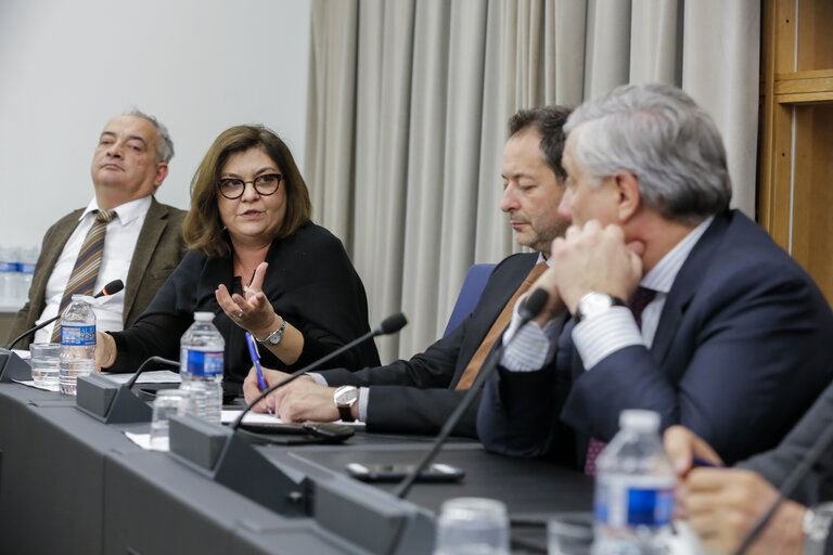 Fotografija 4: Antonio TAJANI - EP President meets with the Romanian delegation