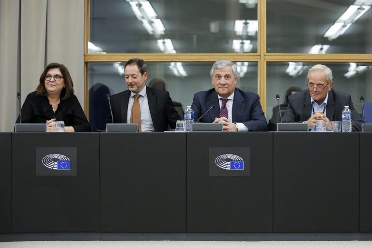 Fotografija 11: Antonio TAJANI - EP President meets with the Romanian delegation