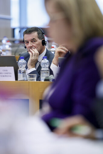 Foto 3: CONT committee meeting