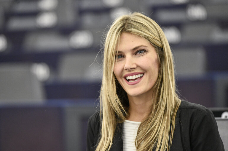 Foto 4: Eva KAILI in the EP in Strasbourg