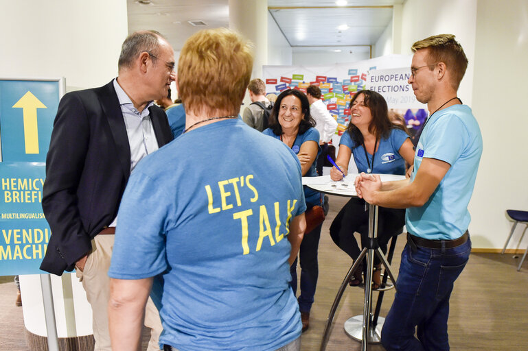 Fotografi 28: Multilingualism Day 2018: Let's Talk