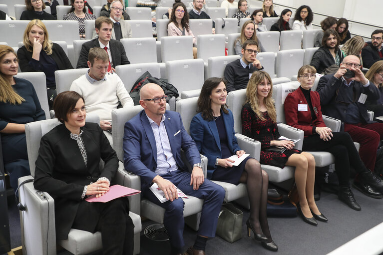 Transcribathlon International Finale and round table WWWI / Digigatl Humanities (with Europeana)