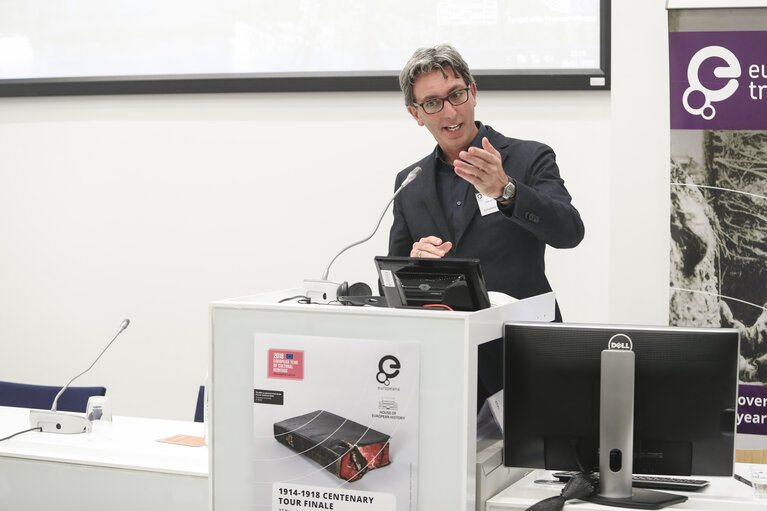 Transcribathlon International Finale and round table WWWI / Digigatl Humanities (with Europeana)