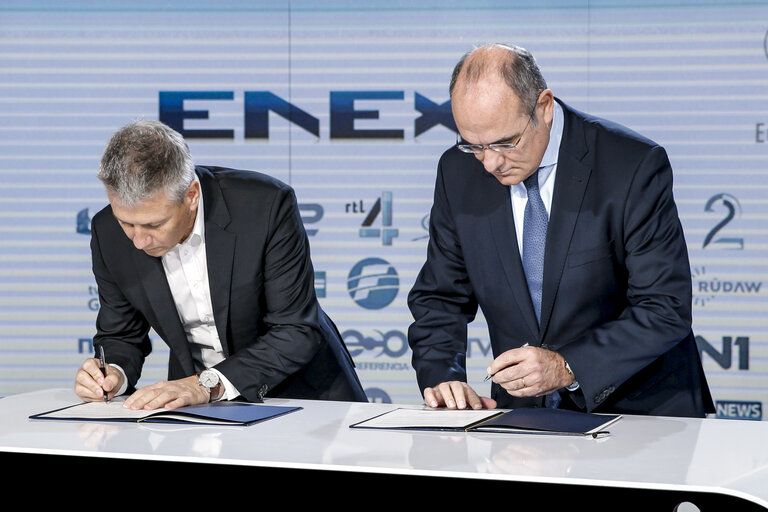 Fotogrāfija 18: Signing of a Memorandum of Understanding between the European Parliament and European News Exchange (ENEX)