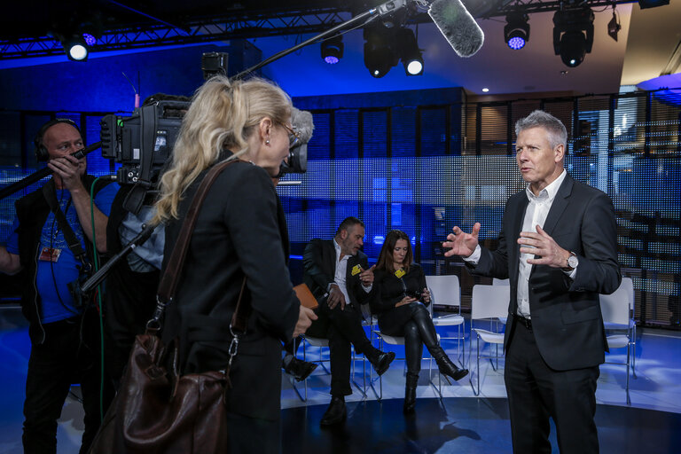 Fotogrāfija 10: Signing of a Memorandum of Understanding between the European Parliament and European News Exchange (ENEX)