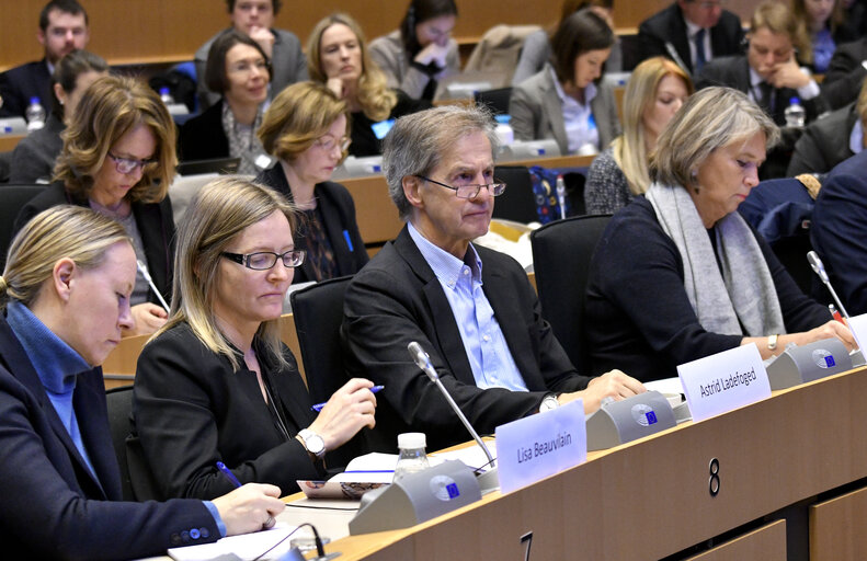 Foto 10: EU Commissioner for Jobs, Growth, Investment and Competitiveness delivers a keynote speech at the Globe EU High-Level Conference on Sustainable Finance