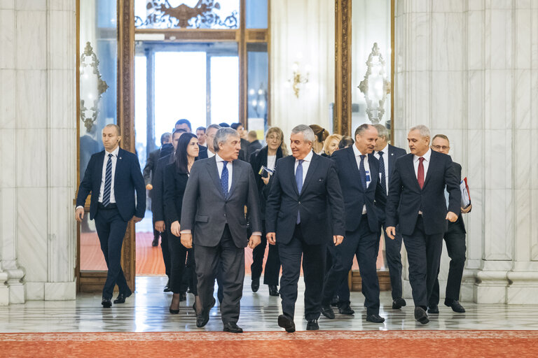 Fotografi 24: Conference of Presidents in Bucharest - Antonio TAJANI, EP President meets with speakers of the Romanian Chamber of Deputies and Senate