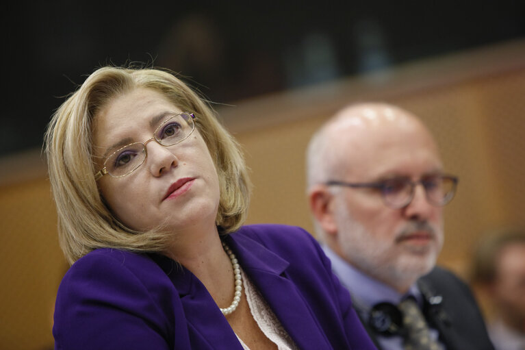 Foto 9: CONT committee meeting