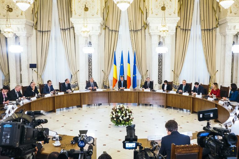 Fotografi 10: Conference of Presidents in Bucharest - Antonio TAJANI, EP President meets with Klaus IOHANNIS, President of Romania