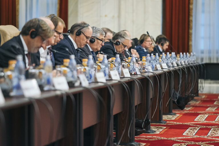 Fotografi 21: Conference of Presidents in Bucharest - Antonio TAJANI, EP President meets with speakers of the Romanian Chamber of Deputies and Senate