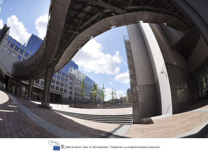 Foto 9: Buildings of the European Parliament in Brussels in 2009