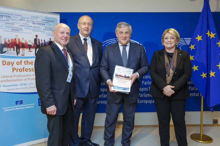 Billede 6: Antonio TAJANI - EP President meets with Marina Elvira CALDERONE and Rudolf KOLBE - European Economic and Social Committee