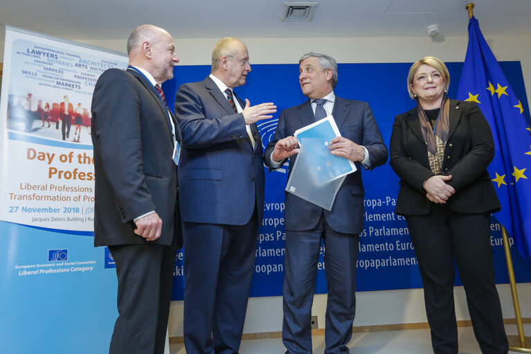 Nuotrauka 7: Antonio TAJANI - EP President meets with Marina Elvira CALDERONE and Rudolf KOLBE - European Economic and Social Committee