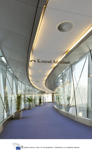 Photo 15 : Buildings of the European Parliament in Brussels in 2009