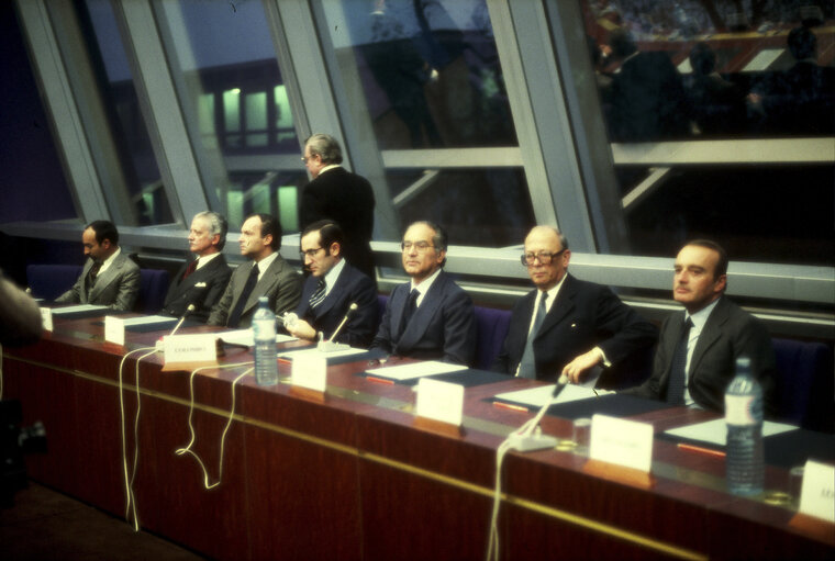 Foto 43: First democratic President of Portugal, EANES, visiting the European Parliament in 1978