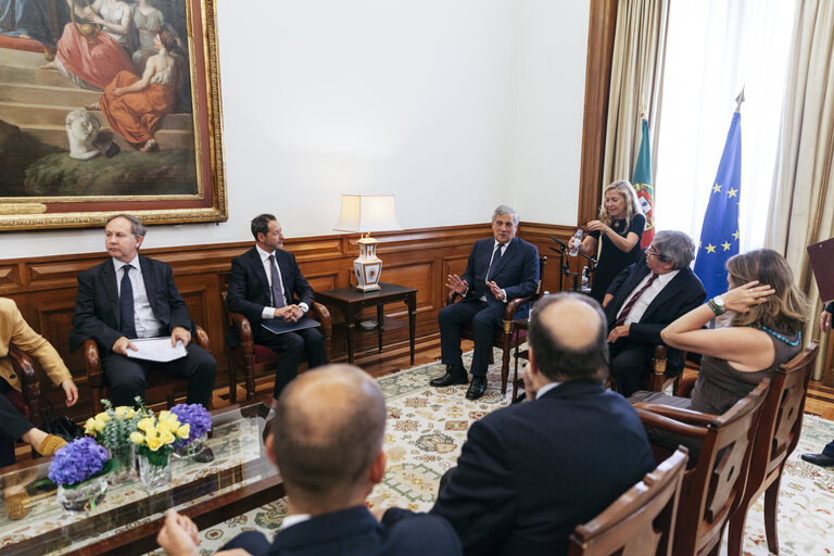 Fotografie 5: Official visit of the President of the European Parliament to Portugal - Eduardo FERRO RODRIGUES, President of the Assembly meets with Antonio TAJANI, EP President