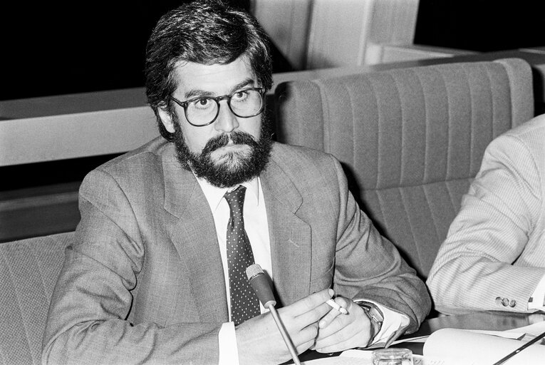 Fotogrāfija 1: Meeting at the European Parliament in Strasbourg in October 1986.