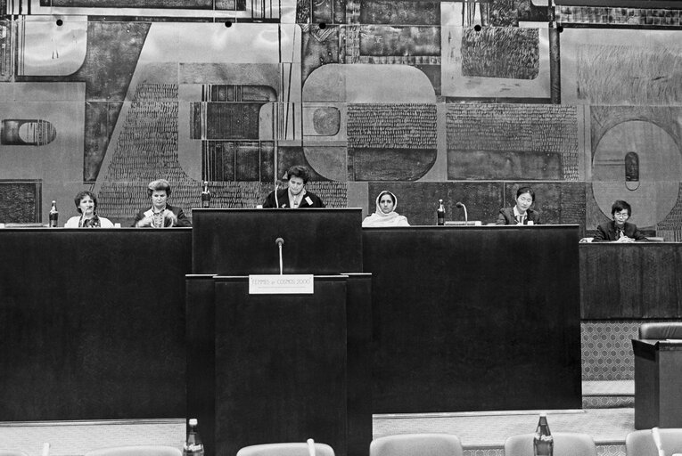 Conference 'Femmes et Cosmos 2000' at the European Parliament in Luxembourg in october 1986