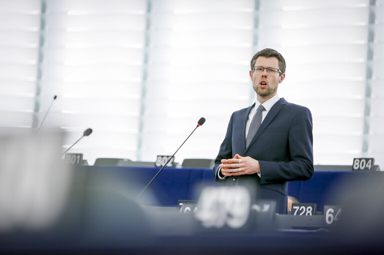 Valokuva 13: EP plenary session- Preparation of the European Council meeting of 13 and 14 December 2018