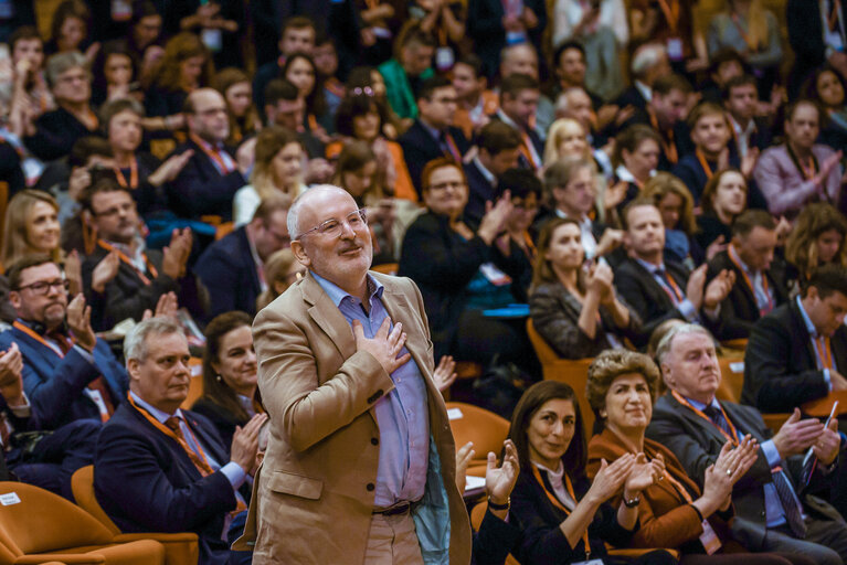 Foto 2: XI PES Congress in Lisbon - kick off EU election race with Frans Timmermans as lead candidate