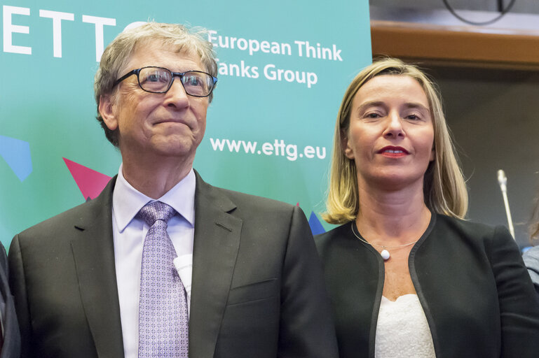 Foto 2: Federica MGOGHERINI, High Representative of the Union for Foreign Affairs and Security Policy, meets with Bill GATES