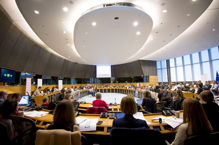 Fotografie 19: Women's European Council (WEUCO)