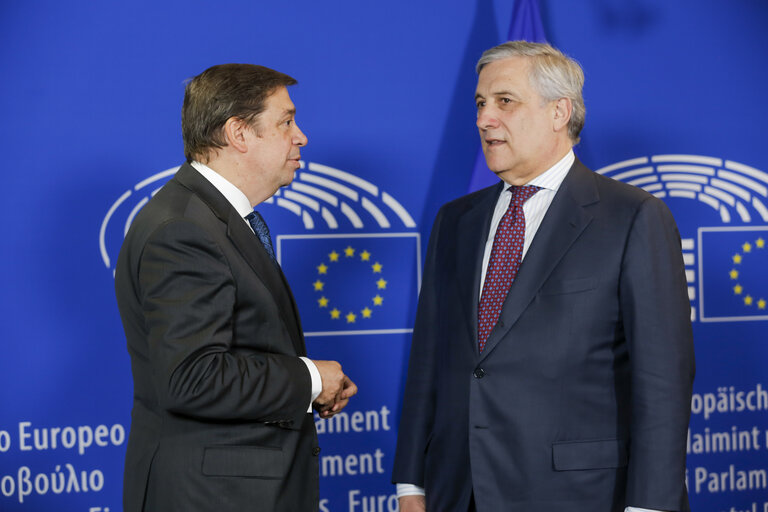 Снимка 12: Antonio TAJANI - EP President meets with Luis PLANAS PUCHADES, Spanish Minister of Agriculture, Fisheries and Food