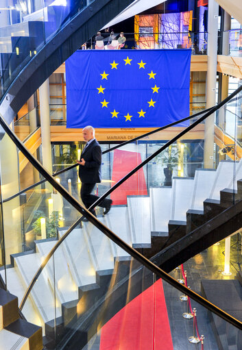 Valokuva 1: LOW building in Strasbourg - Inside - Spiral staircase