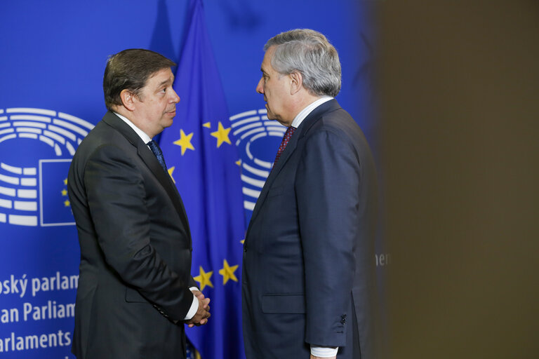 Foto 8: Antonio TAJANI - EP President meets with Luis PLANAS PUCHADES, Spanish Minister of Agriculture, Fisheries and Food