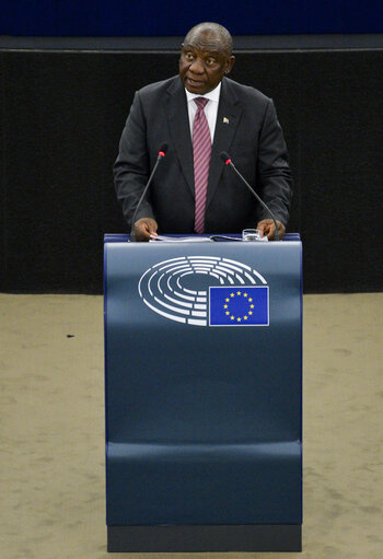 Foto 8: Plenary session Formal sitting
Address by Cyril RAMAPHOSA, President of the Republic of South Africa