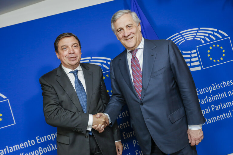 Foto 4: Antonio TAJANI - EP President meets with Luis PLANAS PUCHADES, Spanish Minister of Agriculture, Fisheries and Food