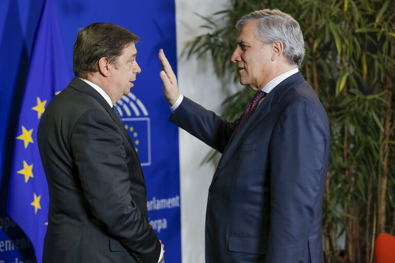 Foto 9: Antonio TAJANI - EP President meets with Luis PLANAS PUCHADES, Spanish Minister of Agriculture, Fisheries and Food