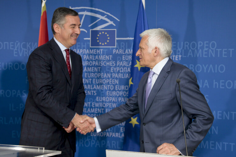 Valokuva 2: Meeting BUZEK with DJUKANOVIC, Montenegro Prime Minister