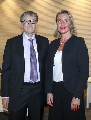 Foto 14: Federica MOGHERINI, High Representative of the Union for Foreign Affairs and Security Policy, meets with Bill GATES