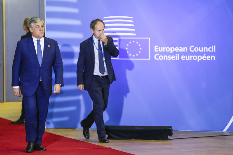 Valokuva 9: European Council 18 October 2018: arrival of Antonio TAJANI, EP President, statement