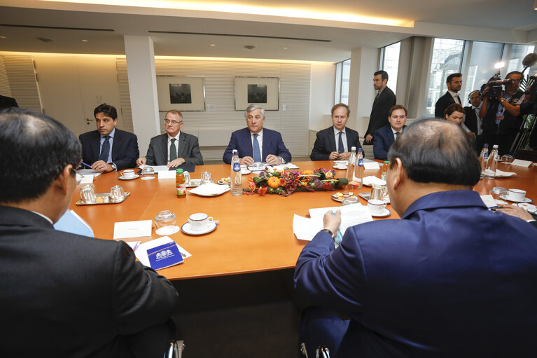 Antonio TAJANI - EP President meets with NGUYEN Xuan Phuc - Prime Minister of Vietnam. Meeting