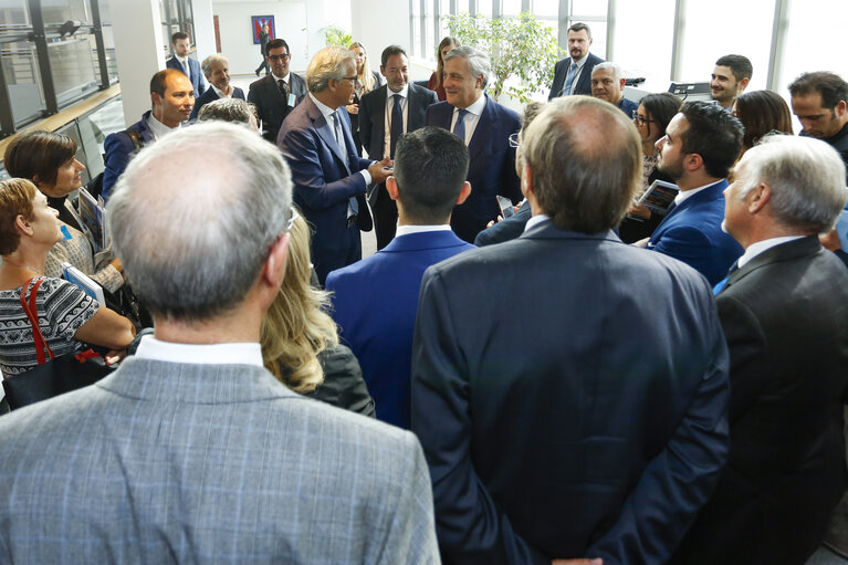 Fotografi 7: Antonio TAJANI - EP President meets with a group of visitors MEP Salvatore CICU