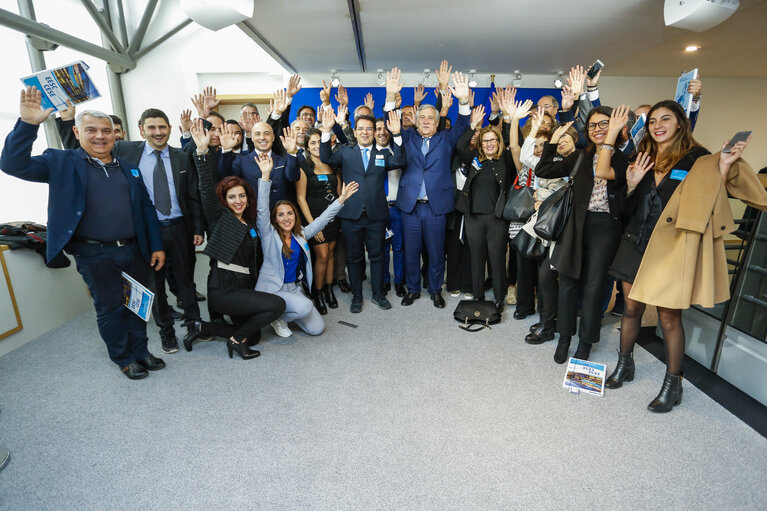 Fotografi 12: Antonio TAJANI - EP President meets with a group of visitors MEP Salvatore CICU