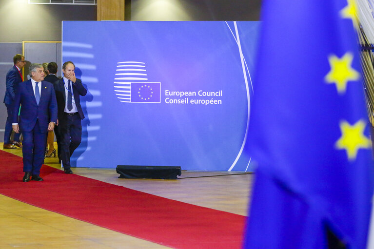 Fotografija 8: European Council 18 October 2018: arrival of Antonio TAJANI, EP President, statement