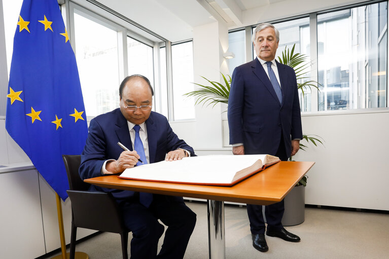 Valokuva 14: Antonio TAJANI - EP President meets with NGUYEN Xuan Phuc - Prime Minister of Vietnam. Meeting