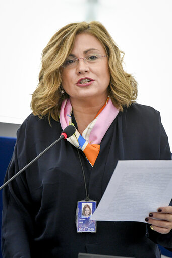 Photo 25: EP plenary session - Explanations of votes