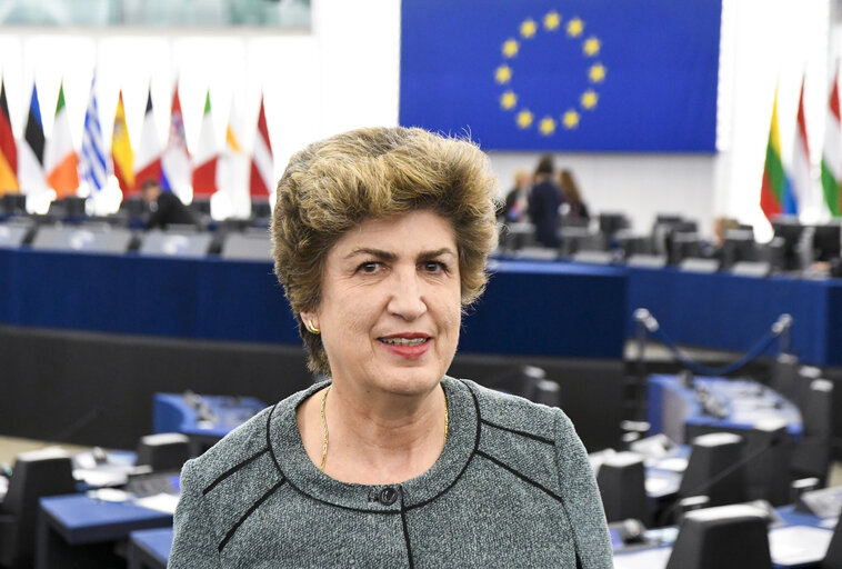 Photo 10: Maria Joao RODRIGUES in the EP in Strasbourg