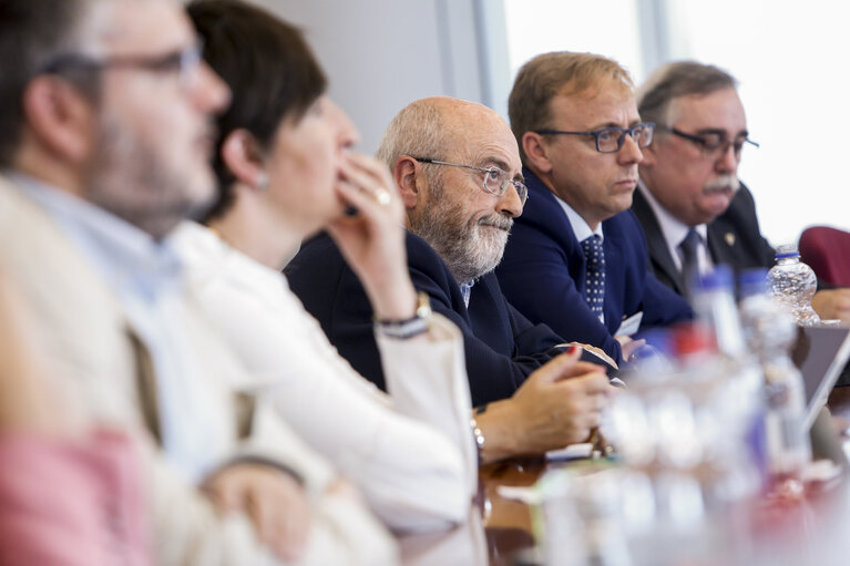Foto 9: Visit of a delegation of the Spanish Parliament to the EP