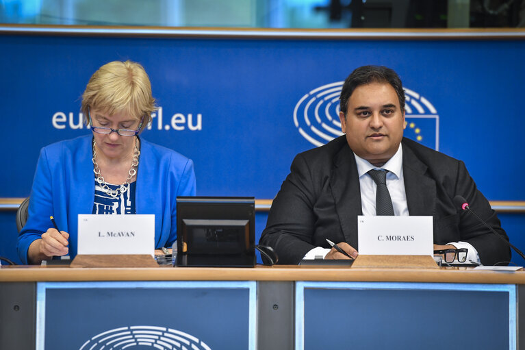 Photo 6 : Joint LIBE-DEVE Committee. Emergency support and European funds for refugees in Greece